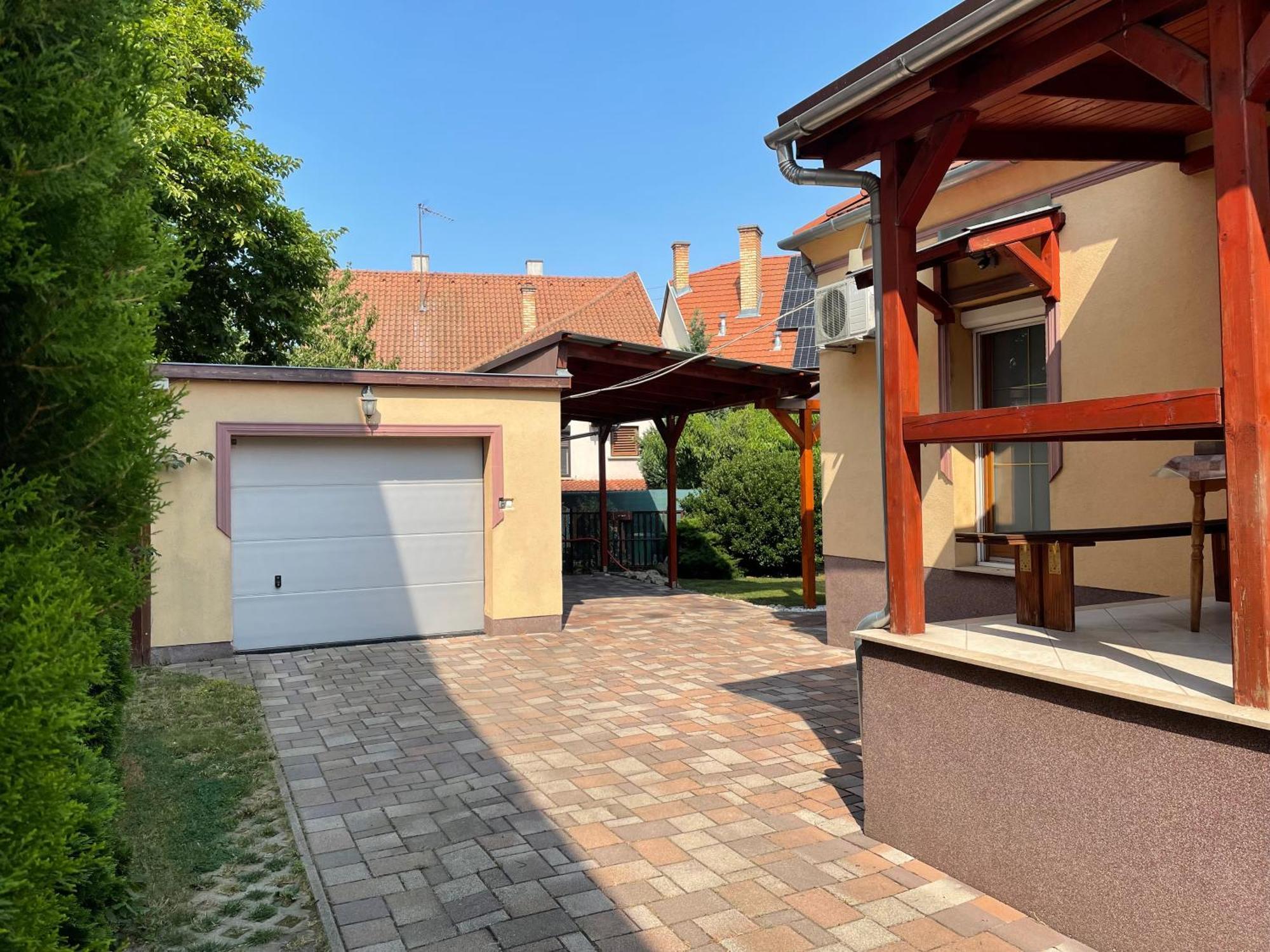 Relax Apartment Zalaegerszeg Ngoại thất bức ảnh